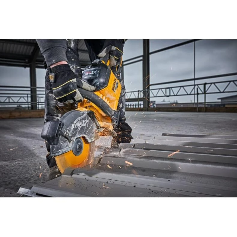 DEWALT DCS691X2-GB 2x9Ah 54v XR Flexvolt 230mm Cut-Off Saw - Includes Diamond Blade