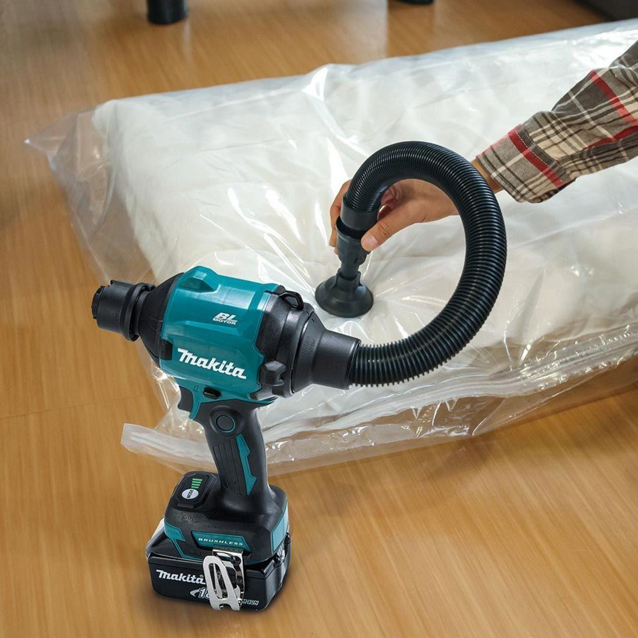 Makita DAS180Z 18v LXT Cordless Brushless Dust Blower - Body Only
