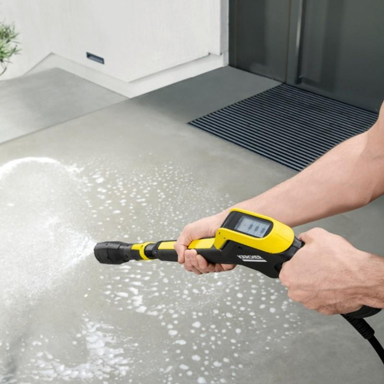 Karcher 1L Universal Cleaner Plug and Clean, Pressure Washer Detergent 62957530