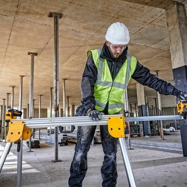 DeWalt Mitre Saw Short Beam Universal Mitre Saw Legstand - DE7033-XJ