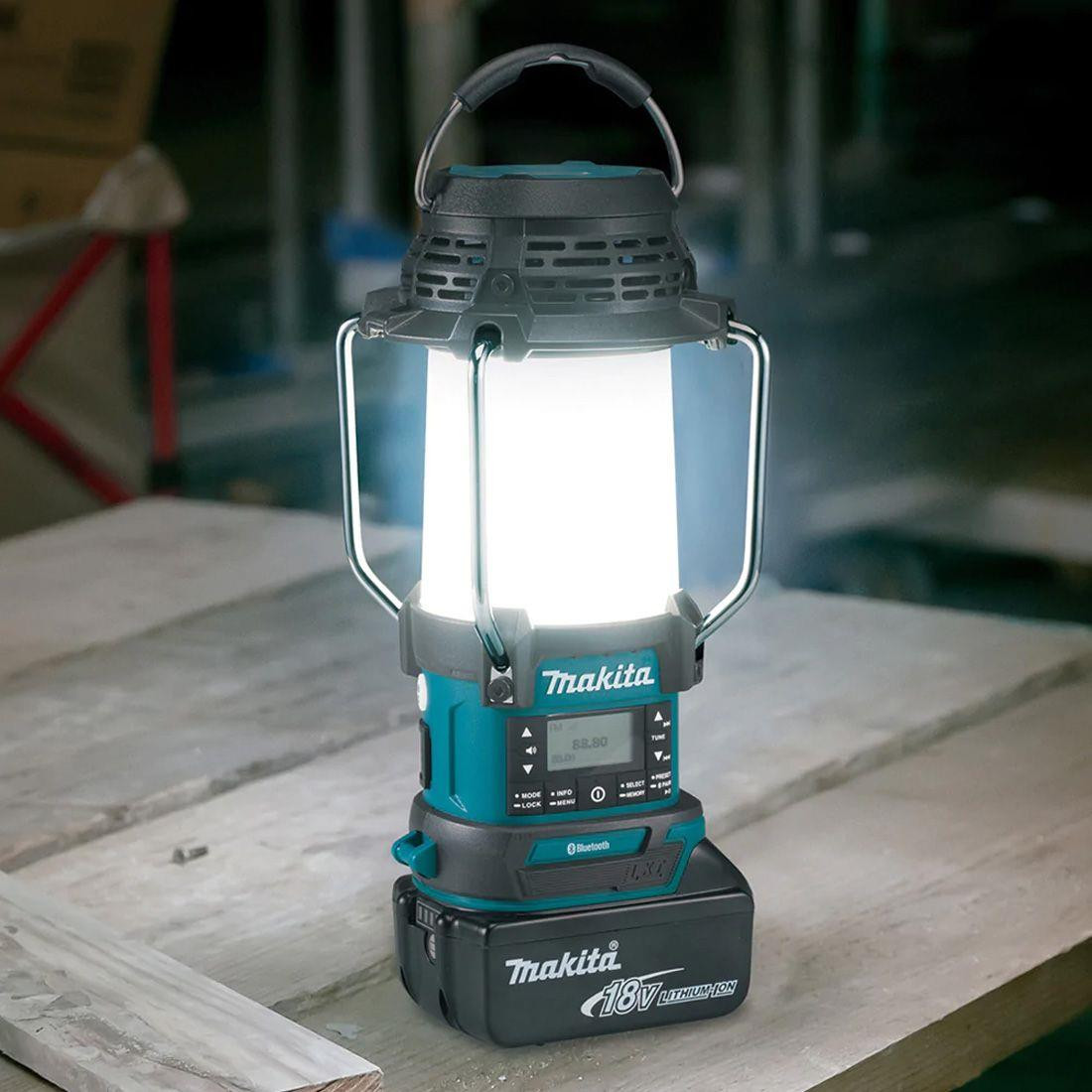 Makita DMR055 LXT Cordless Radio Lantern Light Body Only