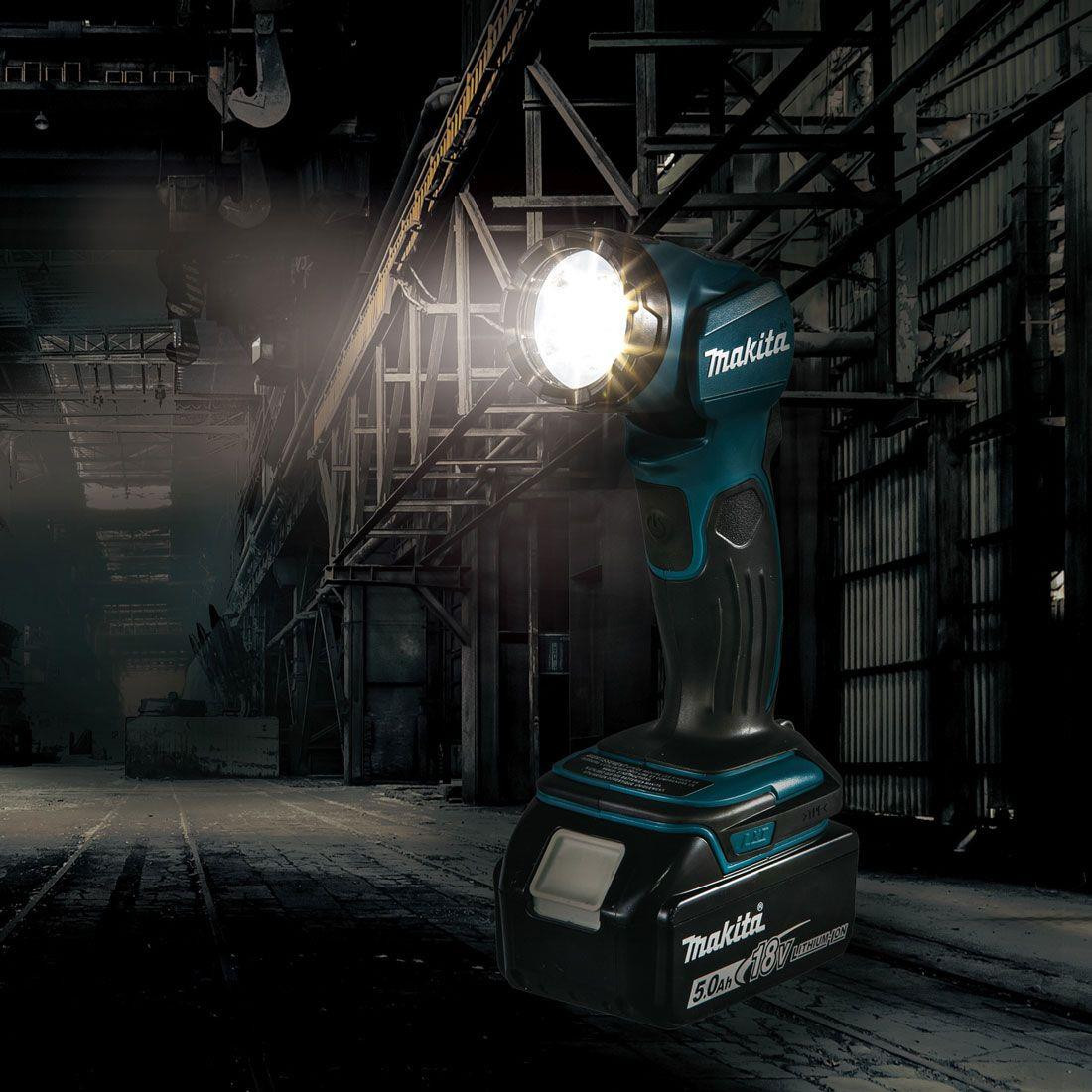 Makita DML815 18V / 14.4V LXT Li-ion 12 Position LED Light Lamp Pivot Torch