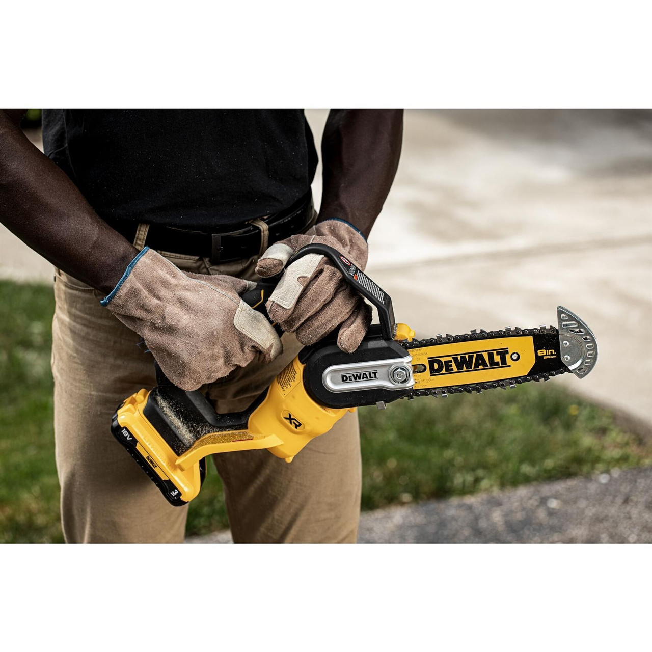 DeWalt DCMPS520P1-XJ 18v XR 8" 20cm Compact Pruning Saw - 1 x 5Ah Battery