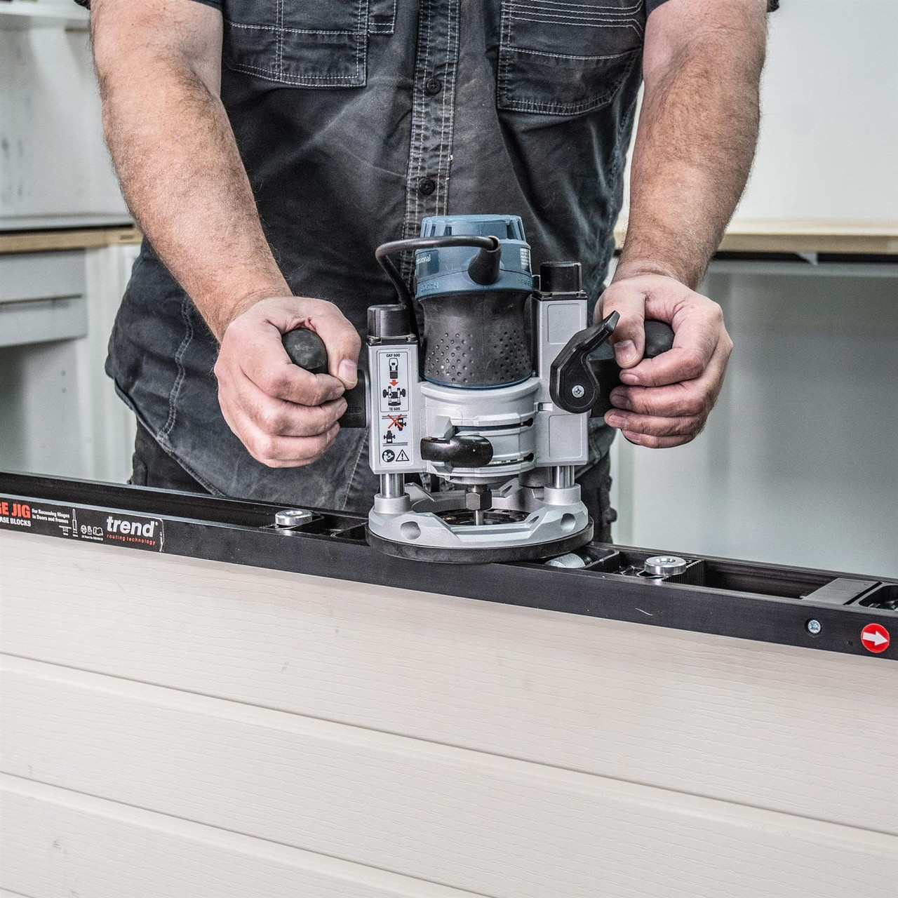 Trend Unibase/150 Universal 150mm Plunge Router Subbase C/w Pins & Bush