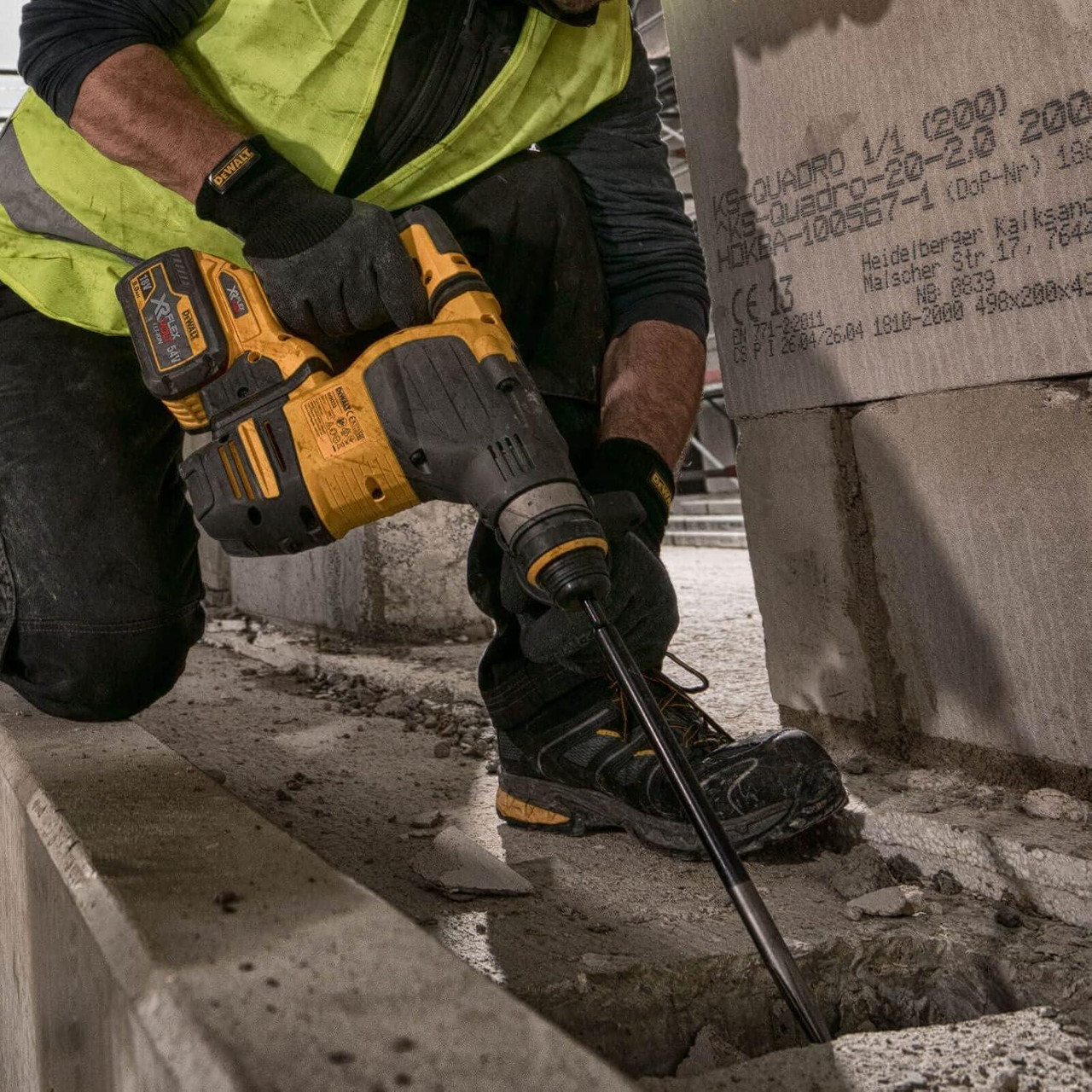 DeWalt Hammer Drill 54v Flexvolt SDS Plus with 2x 9ah Batteries DCH333X2