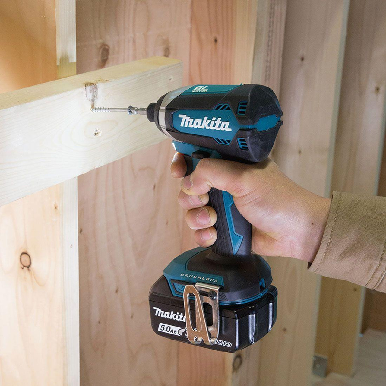 Makita DLX2507TJ 18v LXT Brushless Twin Kit Inc 2x 5.0Ah Batts