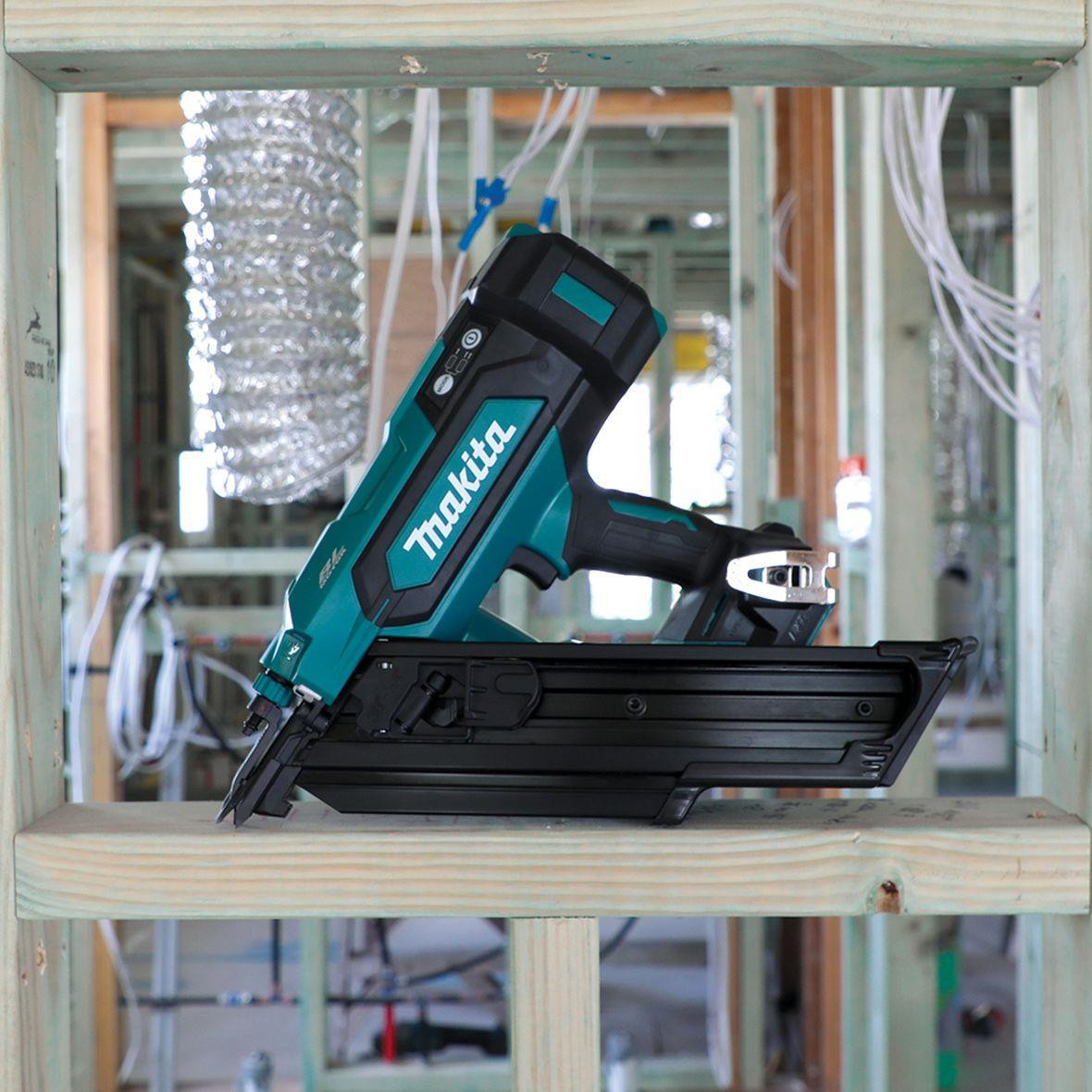 Makita Framing Nailer DBN900ZK Cordless Brushless 18V LXT with Carry Case - Body Only