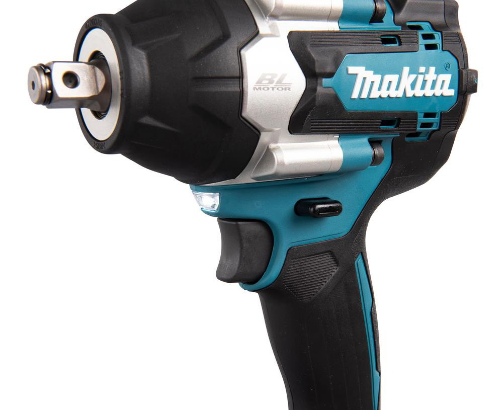 Makita DTW700Z Brushless 18v Impact Wrench 1/2" 700Nm - Body Only in Carry Case