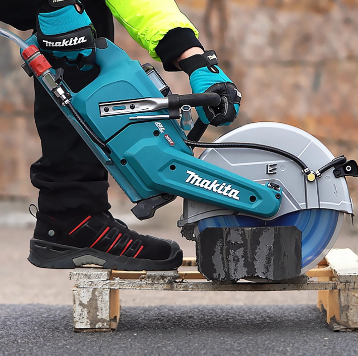 Makita CE004GZ 40VMax XGT 305mm Brushless Disc Cutter - Body Only