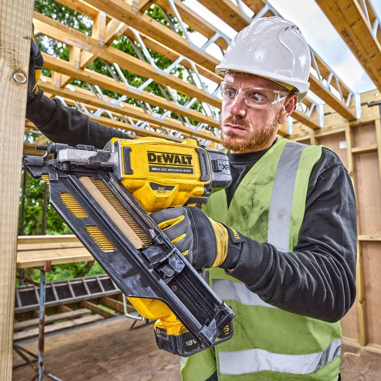 DeWalt DCK246P2-GB 18v Brushless Nailer Twin Pack 2 x 5.0Ah Batteries
