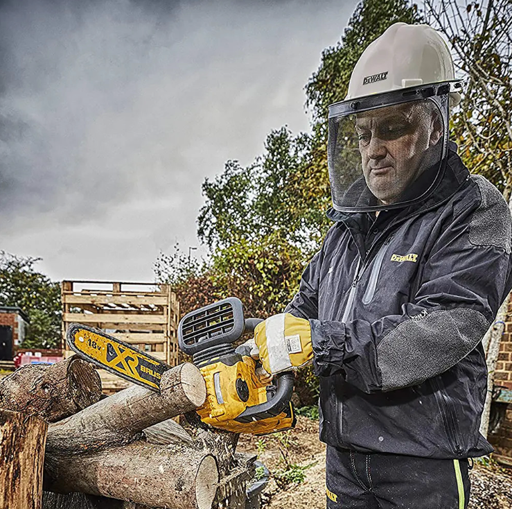 Dewalt DCMCS565P1-GB 18V XR Brushless 30cm Chainsaw, 1x 5.0Ah Battery & Charger
