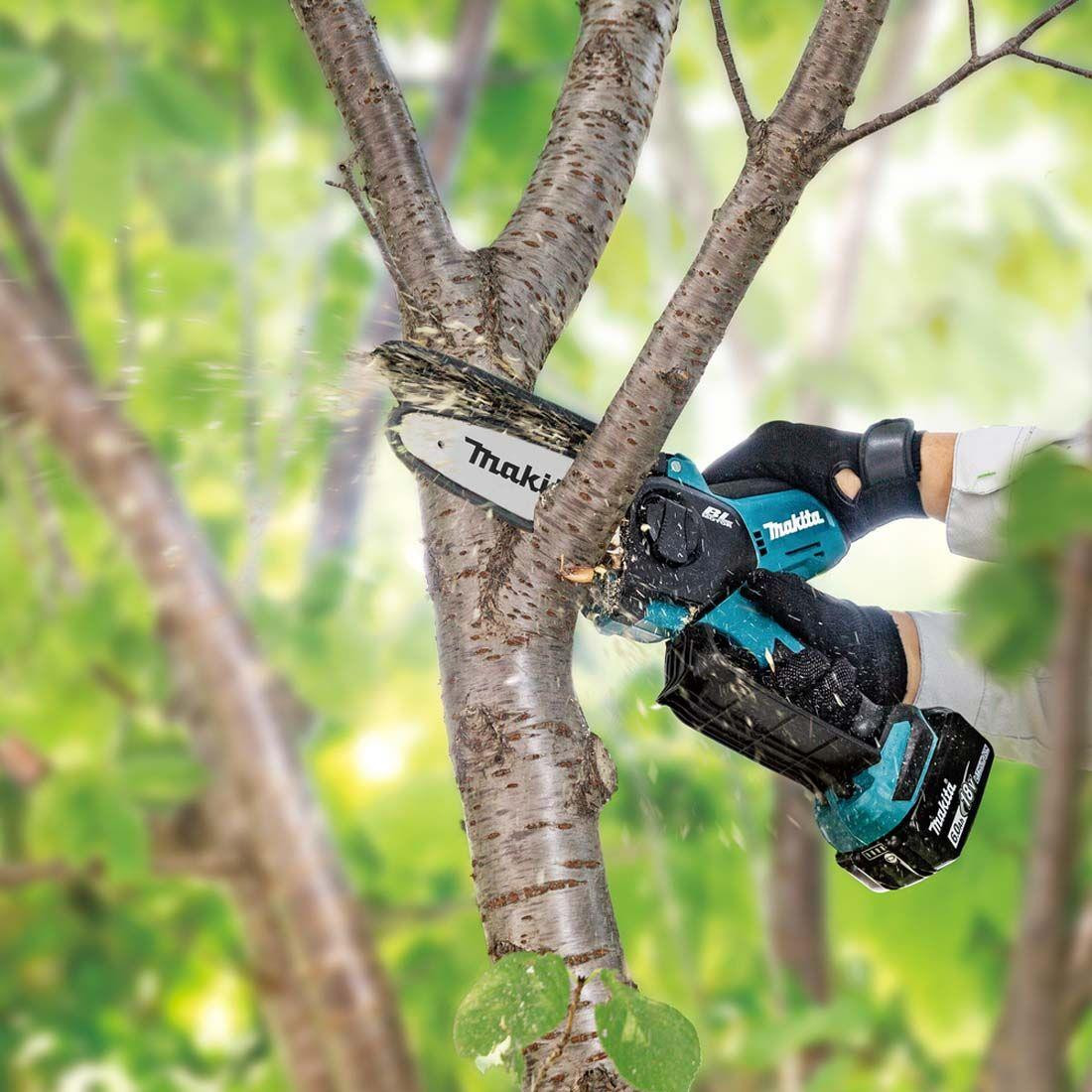 Makita DUC150 Brushless Pruning Saw with 1x 5.0Ah battery and DC18RC charger DUC150RT
