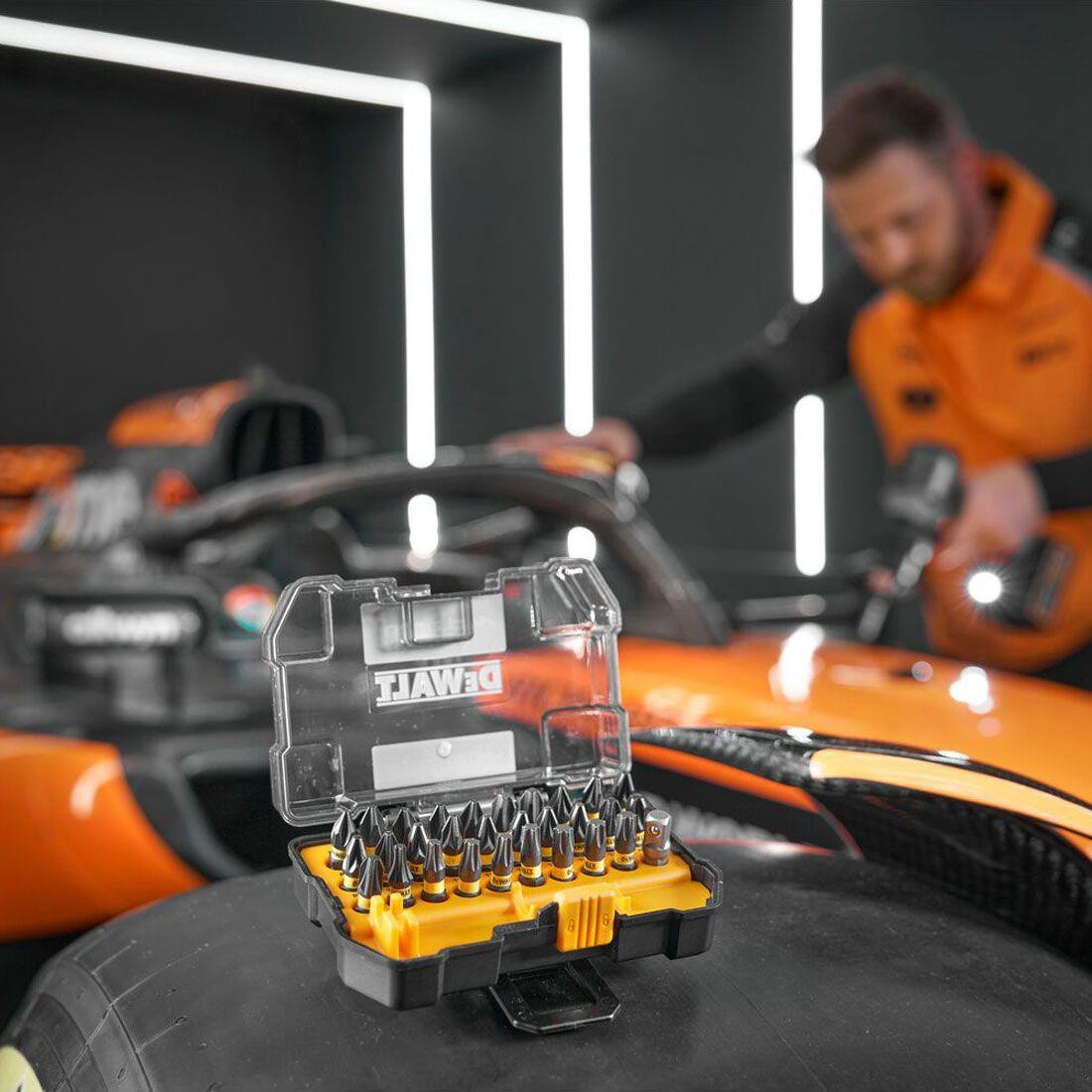 Dewalt X McLaren F1 DT70901T-QZ 32 Piece FLEXTORQ Screwdriving Bit Set
