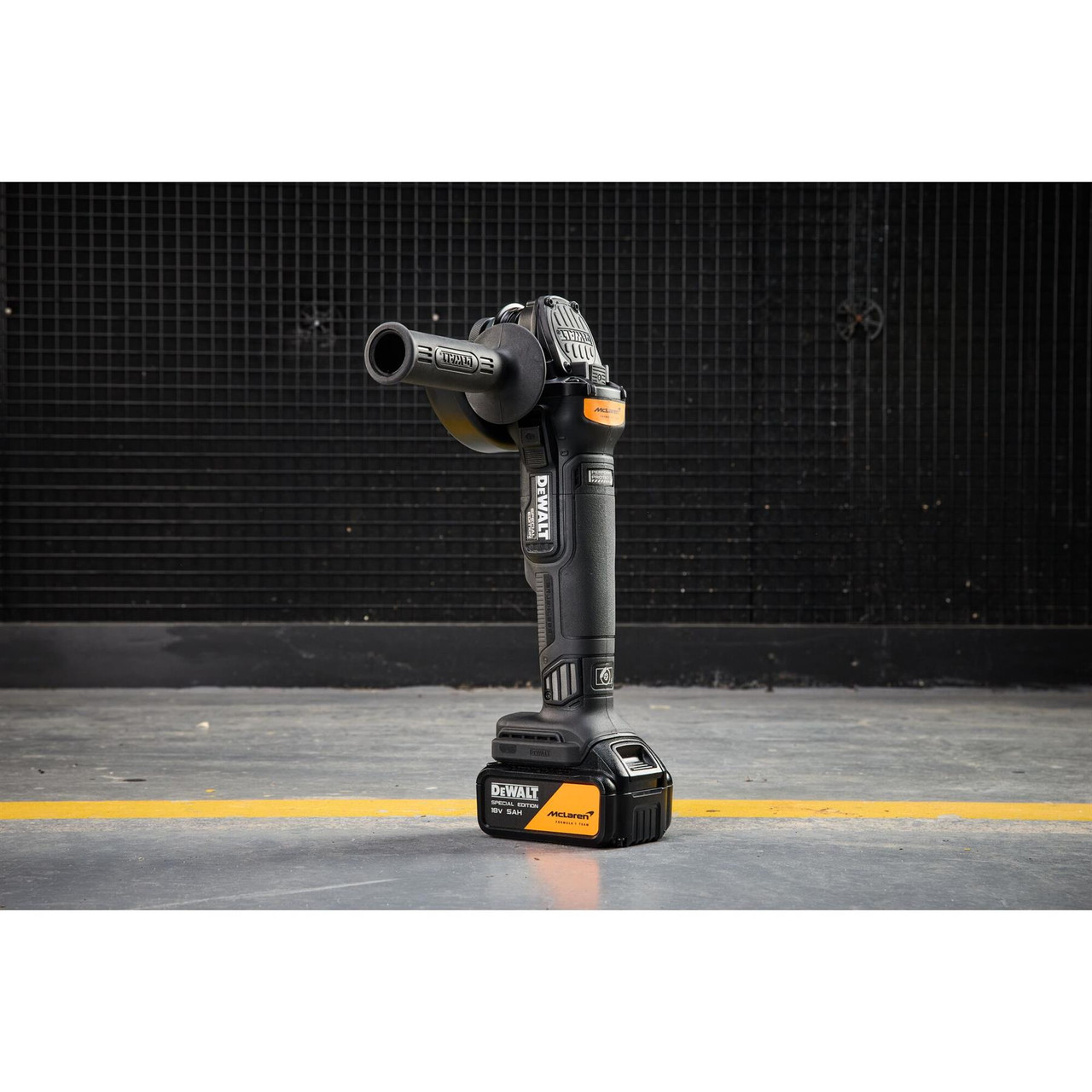 Dewalt X McLaren F1 DCG45MP1T 18V XR Brushless 125mm Angle Grinder – 1 x 5.0Ah Kit with Charger & Case