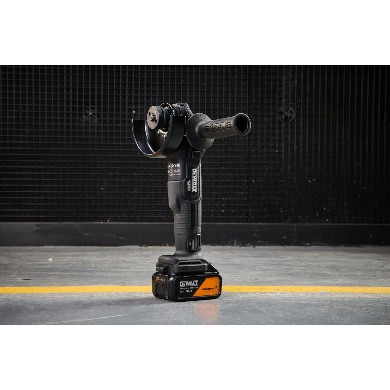 Dewalt X McLaren F1 DCG45MP1T 18V XR Brushless 125mm Angle Grinder – 1 x 5.0Ah Kit with Charger & Case