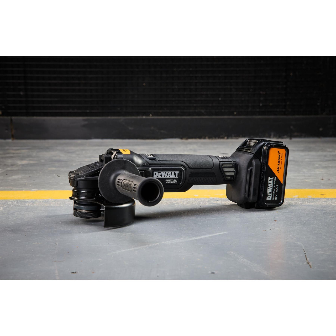 Dewalt X McLaren F1 DCG45MP1T 18V XR Brushless 125mm Angle Grinder – 1 x 5.0Ah Kit with Charger & Case