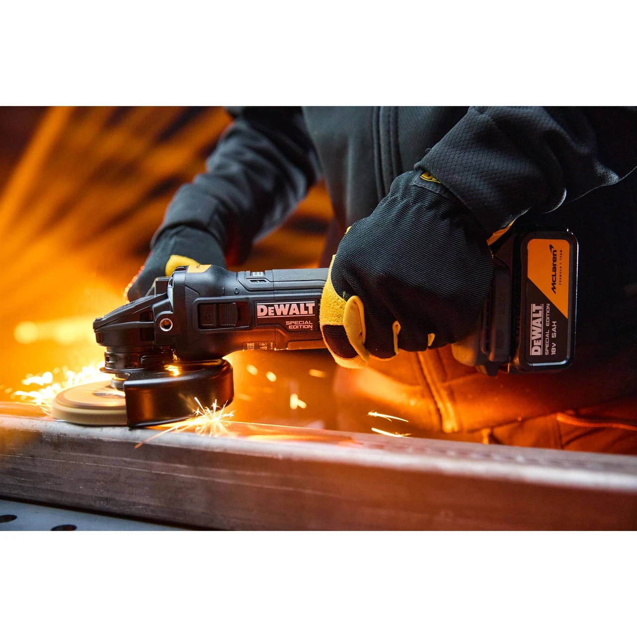 Dewalt X McLaren F1 DCG45MP1T 18V XR Brushless 125mm Angle Grinder – 1 x 5.0Ah Kit with Charger & Case