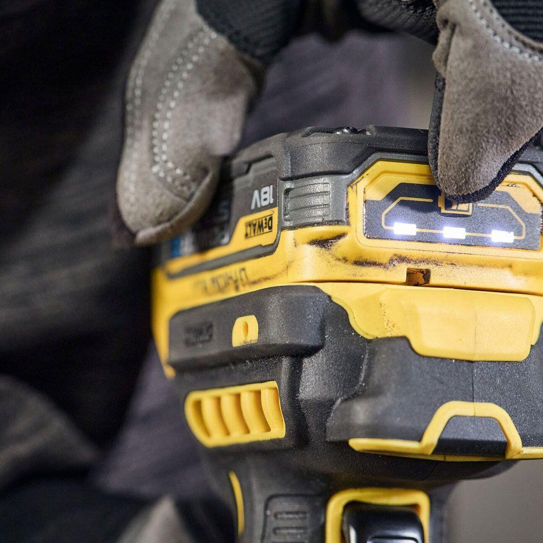DeWalt DCG404N-XJ 18V XR Brushless 125mm Slim Body Angle Grinder Body Only
