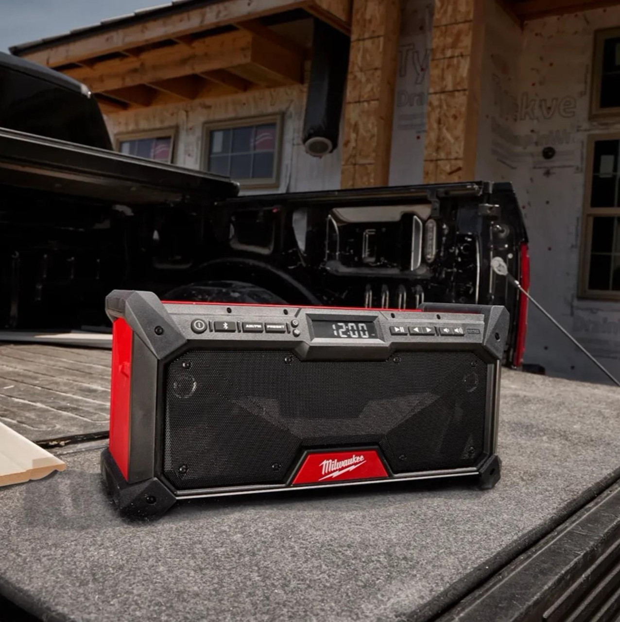 Milwaukee M18RADDAB+G2-0 M18 DAB+ Jobsite Radio GEN 2 - Body Only