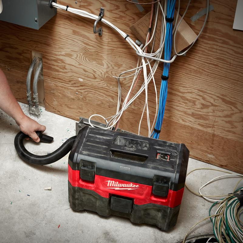 Milwaukee M18VC2-0 18V Cordless L-Class Wet & Dry Vacuum - Body Only