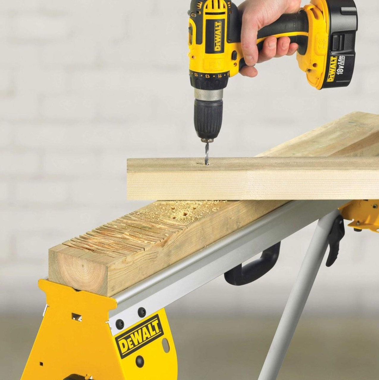 DeWalt DE7035-XJ Heavy-Duty Work Support Stands – Twin Pack (2 Sawhorses)
