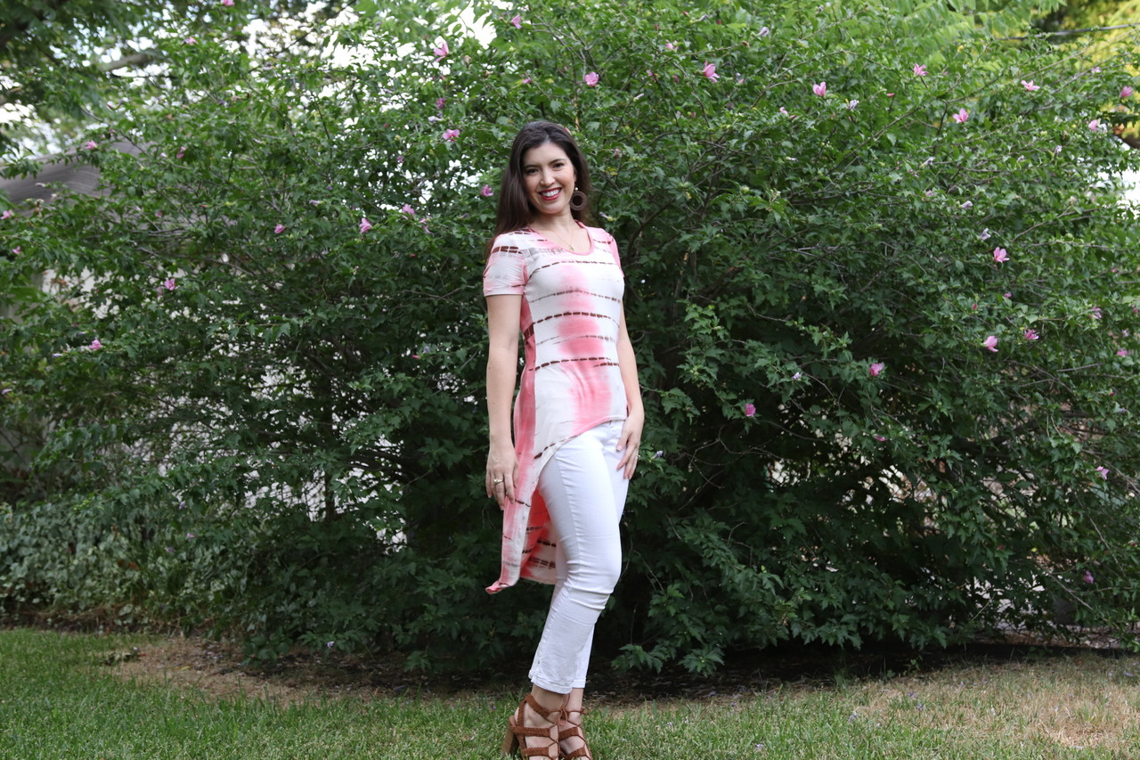 Chelsea's Women's Crossover Hem Top PDF Pattern