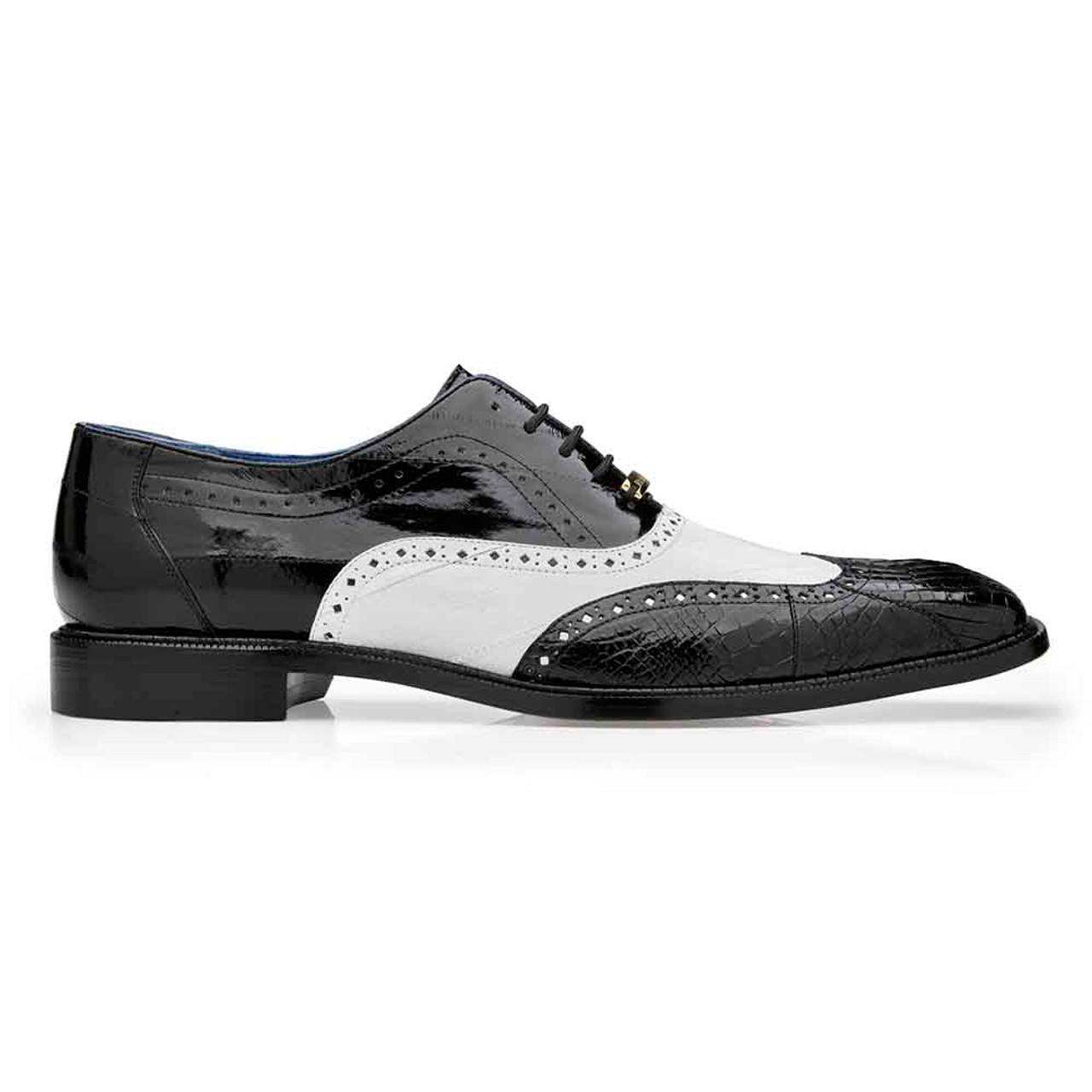 White wingtip sales oxford shoes