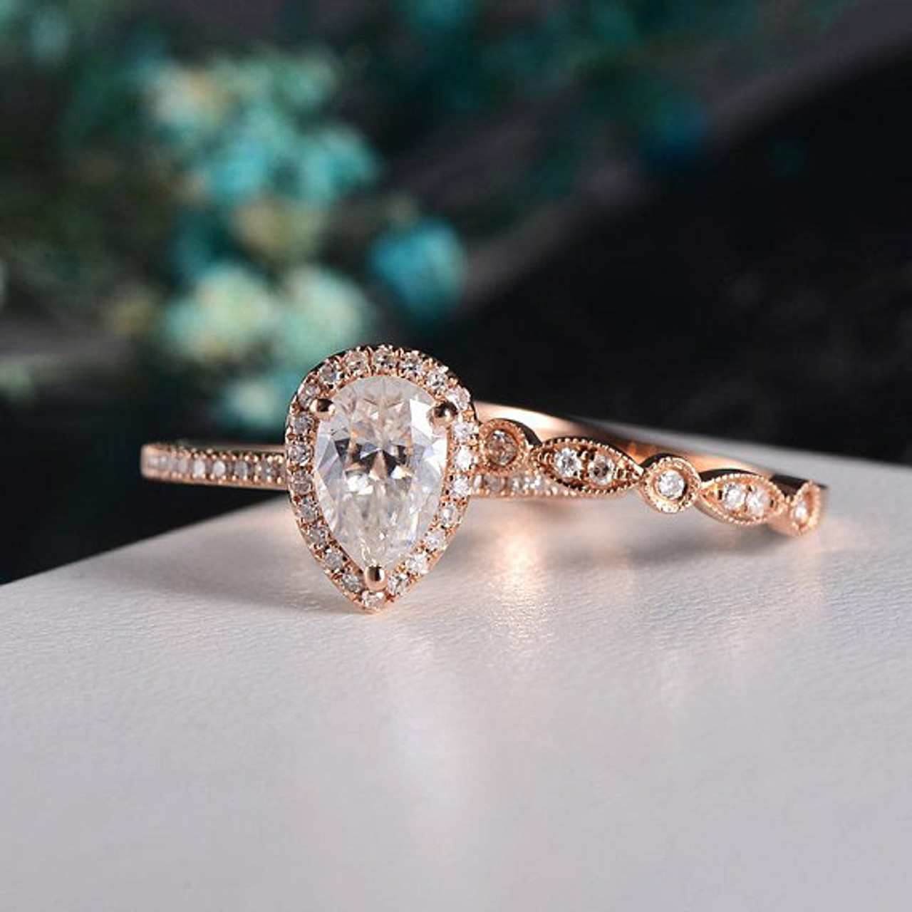 Rose Gold 6*9mm Pear Cut Moissanite Engagement Ring Set