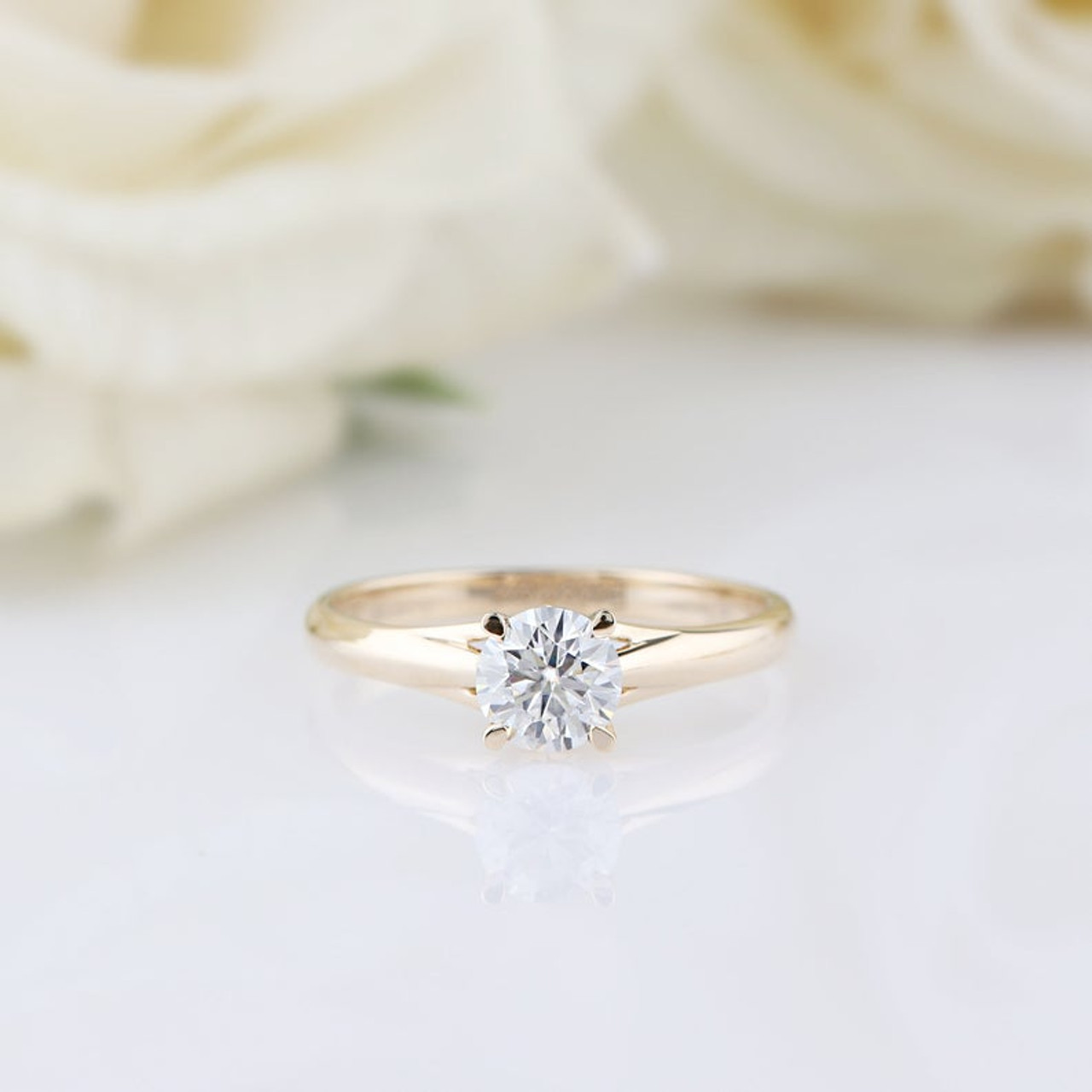 simple gold diamond ring