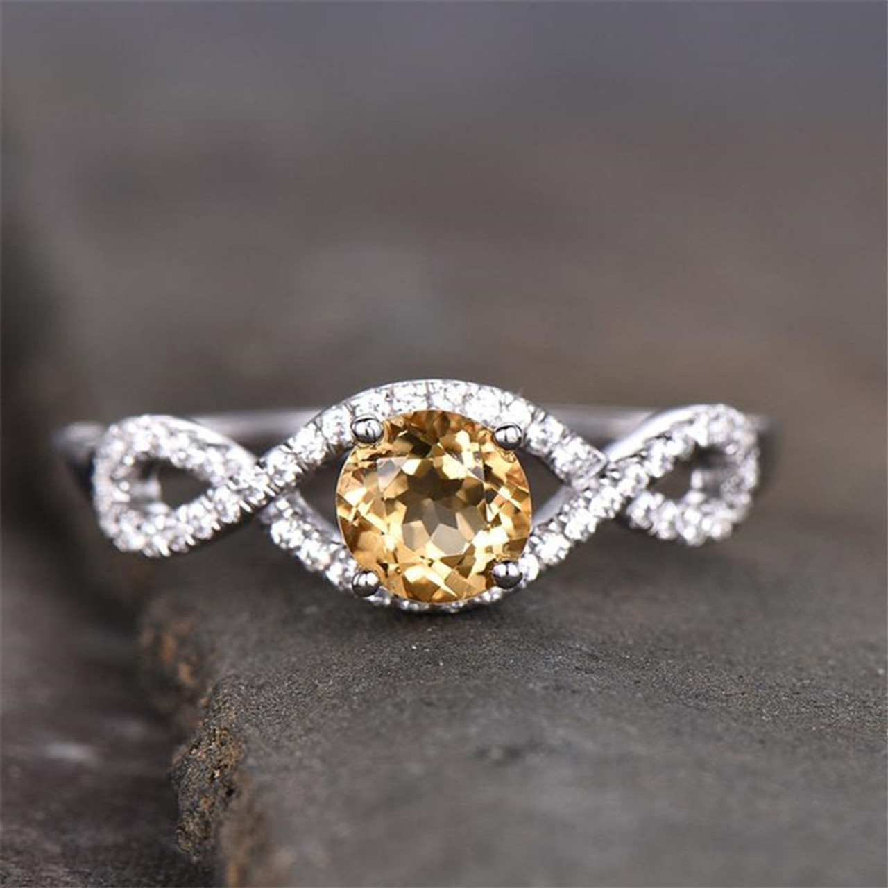 November Birthstone Ring (Yellow Topaz) - thegoldsmith