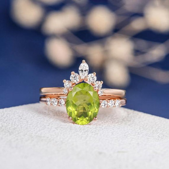 7*9mm Oval Cut Peridot Curved Band Marquise Diamond Bridal Set