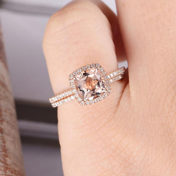 7mm Cushion Cut Diamond Wedding Morganite Ring Set