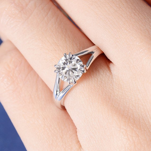 7mm Round Cut Moissanite Solitaire White Gold Engagement Ring