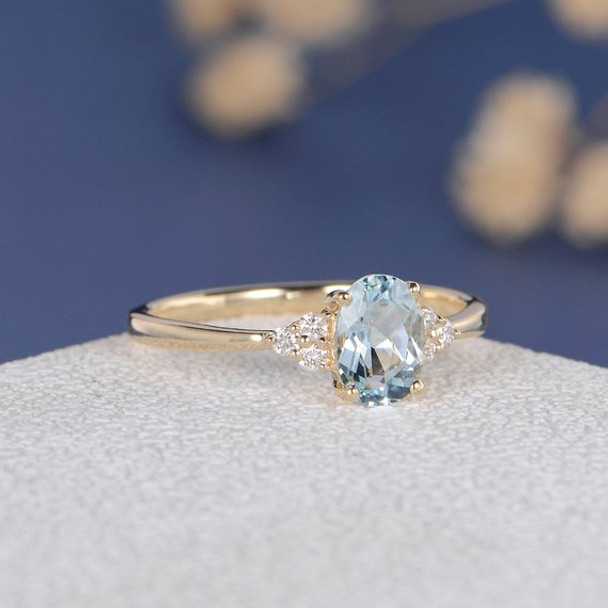 5*7mm Oval Cut Aquamarine Cluster Engagement Ring