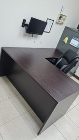 BASICS Desk Collection