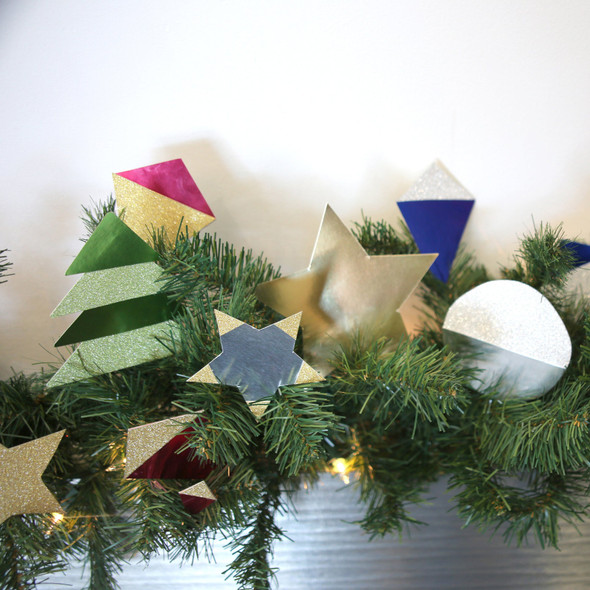 Poster Board-3 Ply 22"x 28" Gold-Metallic (Each)