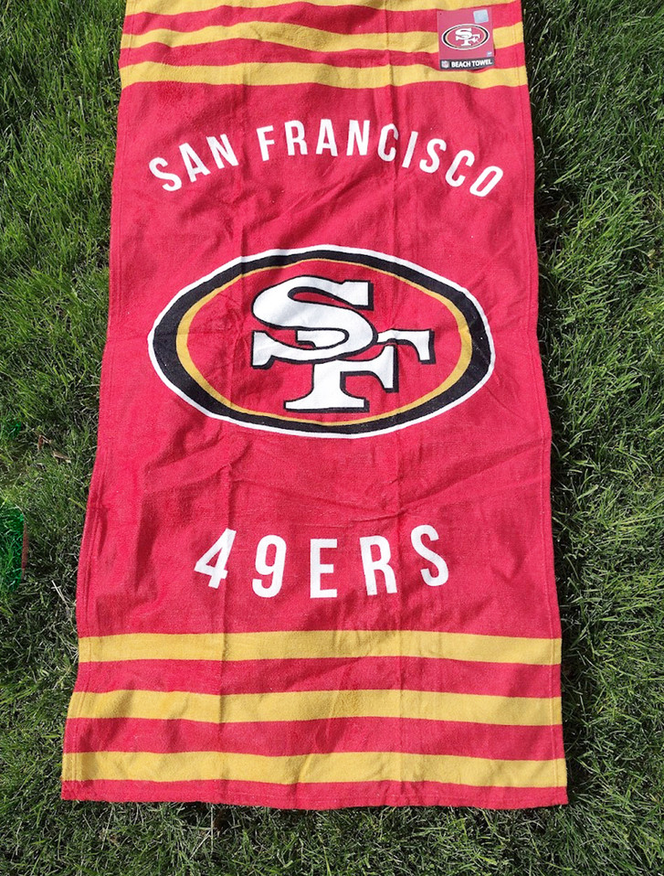 San Francisco 49ers NFL Unisex-Adult Beach Towel