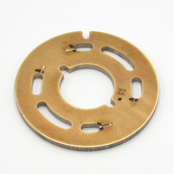 New Holland L225 Drive Pump Valve Plate RH - MC (1)