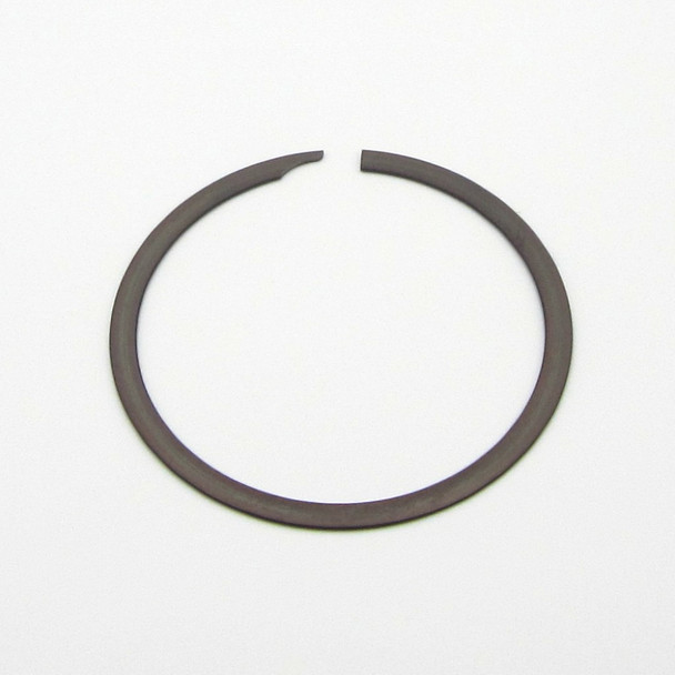 Input Carrier Sun Gear Snap ring for John Deere 319E Track Loaders. Part of John Deere Input Carrier Kit AT388627.