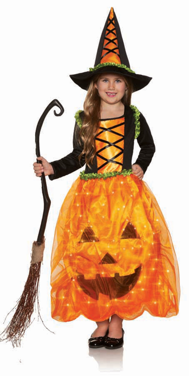 Drôle D'enfant Fille En Costume De Sorcière Pour Halloween Avec Un