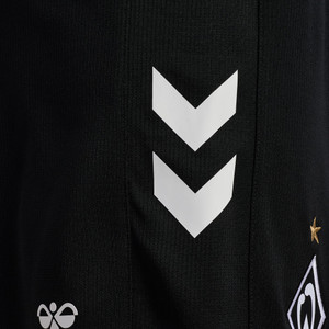 schwarze Torwarthose mit weißen Akzenten schwarze Torwarthose mit weißen Akzenten