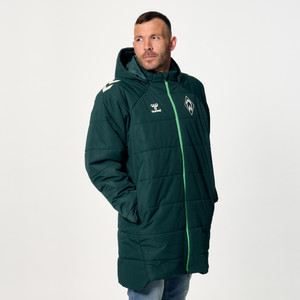 Markus Kolke in dunkelgrüner Stadionjacke