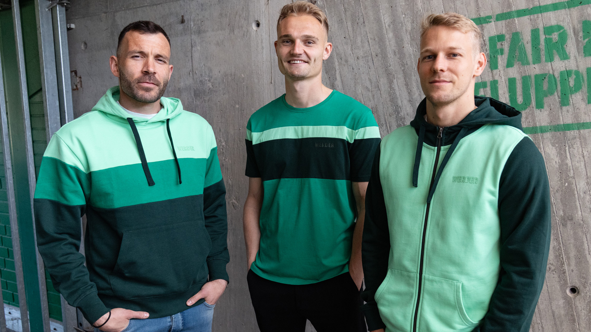 Drei Spieler tragen die neue Color-Block-Kollektion