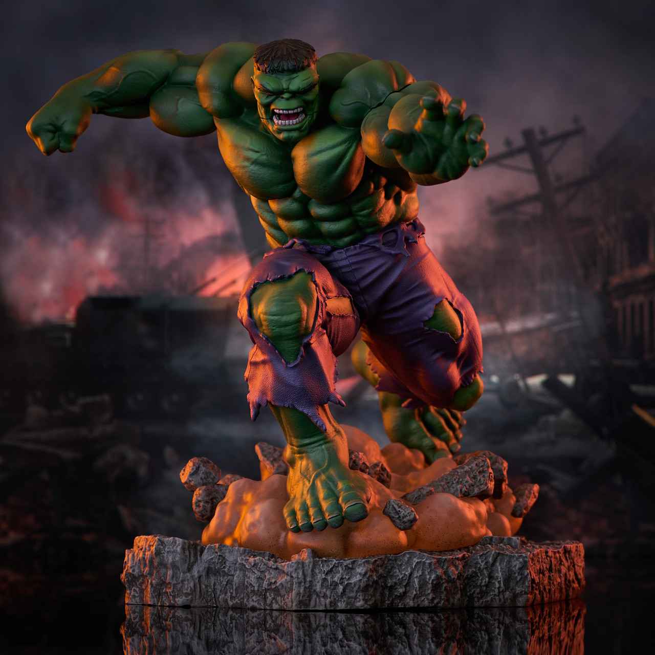 Diamond Select Toys Marvel Gallery: Immortal Hulk Deluxe PVC Statue,  Multicolor