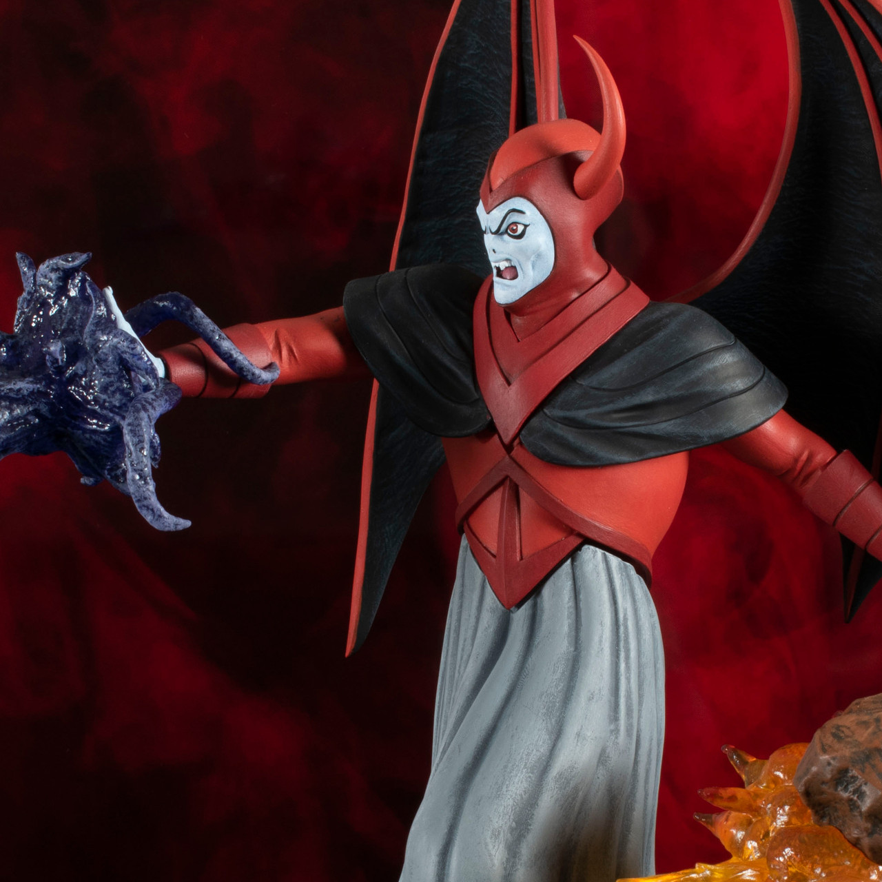 Dungeons & Dragons Venger with Nightmare & Shadow Demon Deluxe Statue