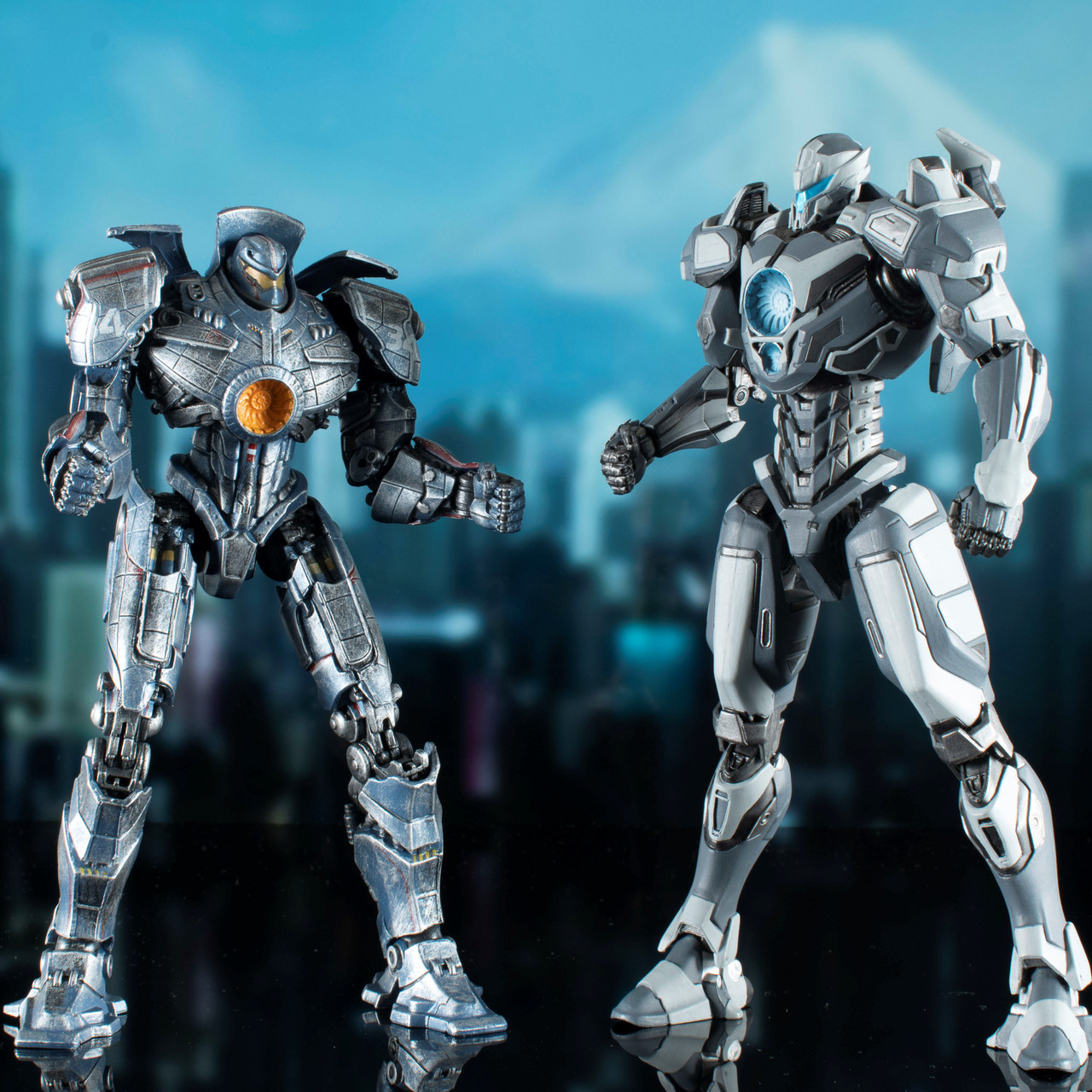 Pacific Rim (10th Aniversary) Deluxe Action Figure Legacy Box Set