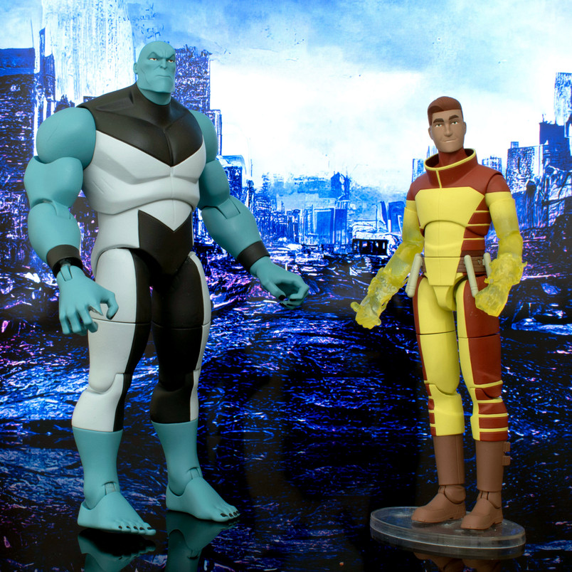 Invincible Products - Diamond Select Toys