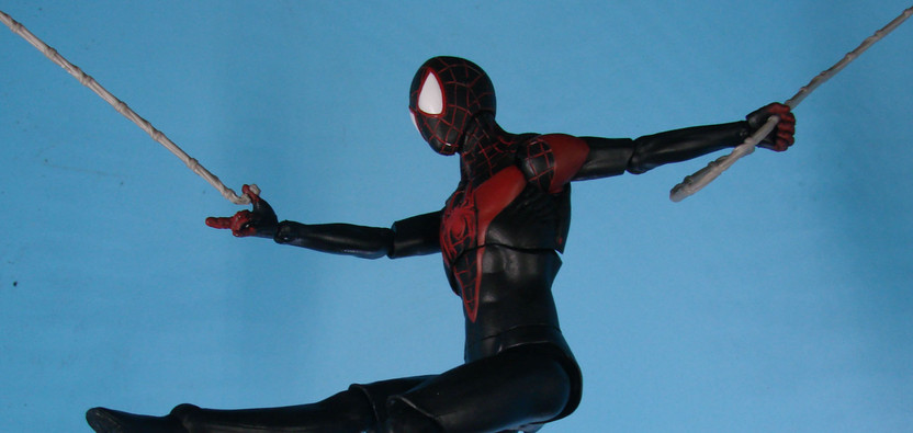 Marvel Select Miles Morales Spider-Man Action Figure (with Spider-Ham)