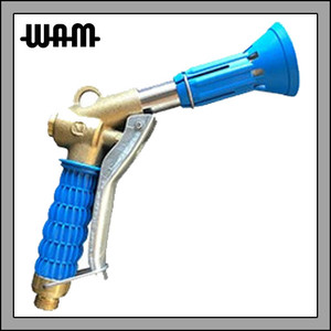 Spray Gun With Sprinkle Guard