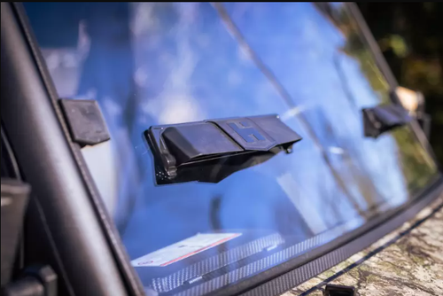 FULL WINDSHIELD VENTED - HARD COATED POLY